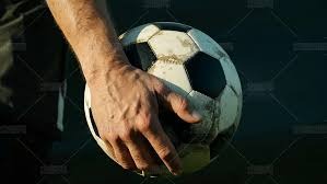 德国队和拜仁为39岁诺伊尔庆生，他拿到过2次欧