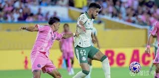 雷迪克：斯玛特是每日观察状态，希望能出战NBA杯1／4决赛