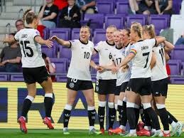 杨毅：同样作为传统组织后卫 基德和保罗谁的水平更高呢？